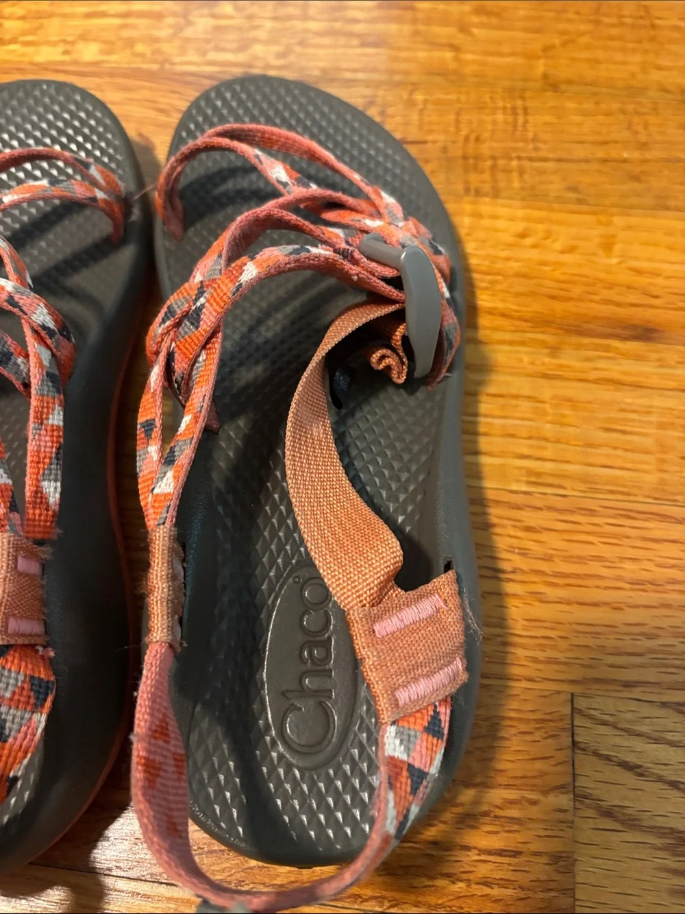 Chaco Kids' Sandals in pink and Black Geometric Straps